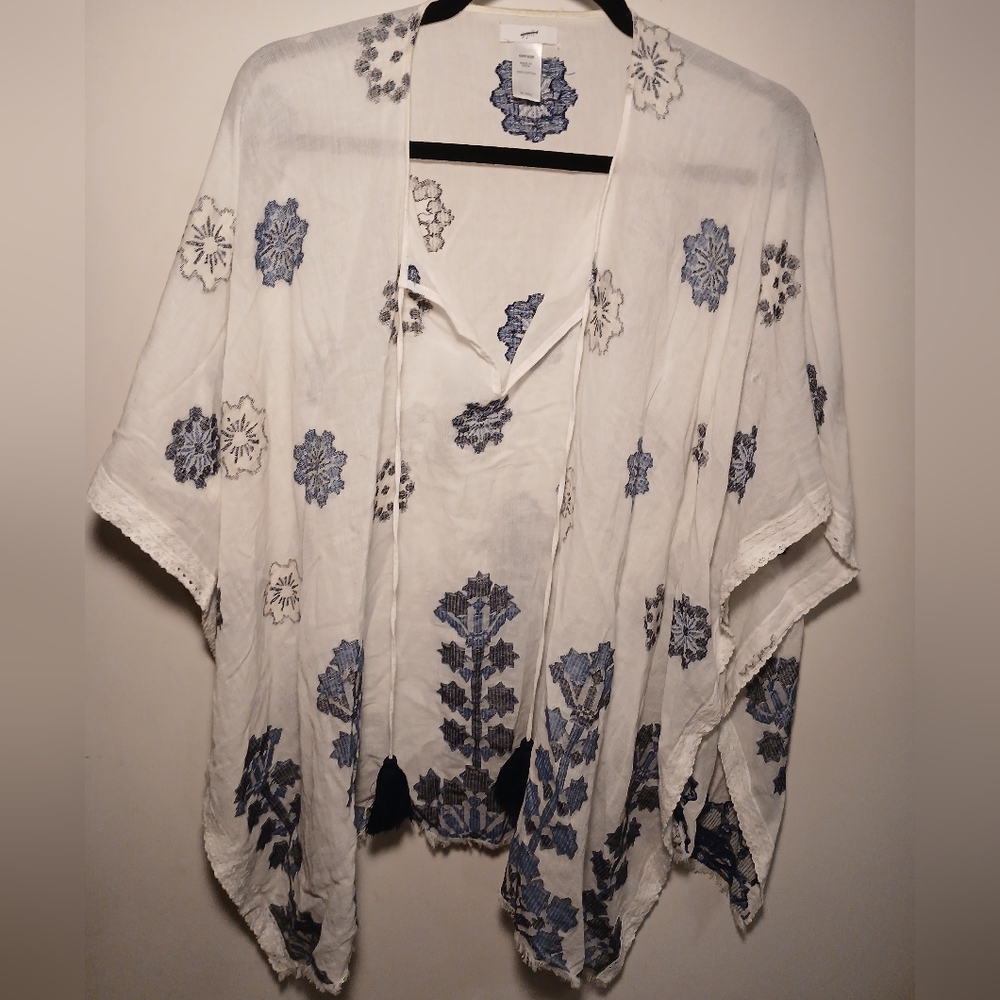 J. Jill White 100% Cotton Kimono with Blue Embroidery - Picture 4 of 4